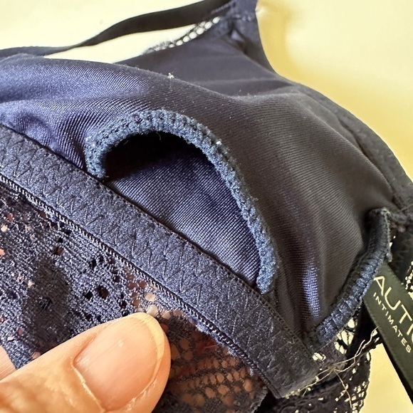 Nautica Intimates Navy‎ Razor Back Bralette Size Medium - Picture 4 of 8